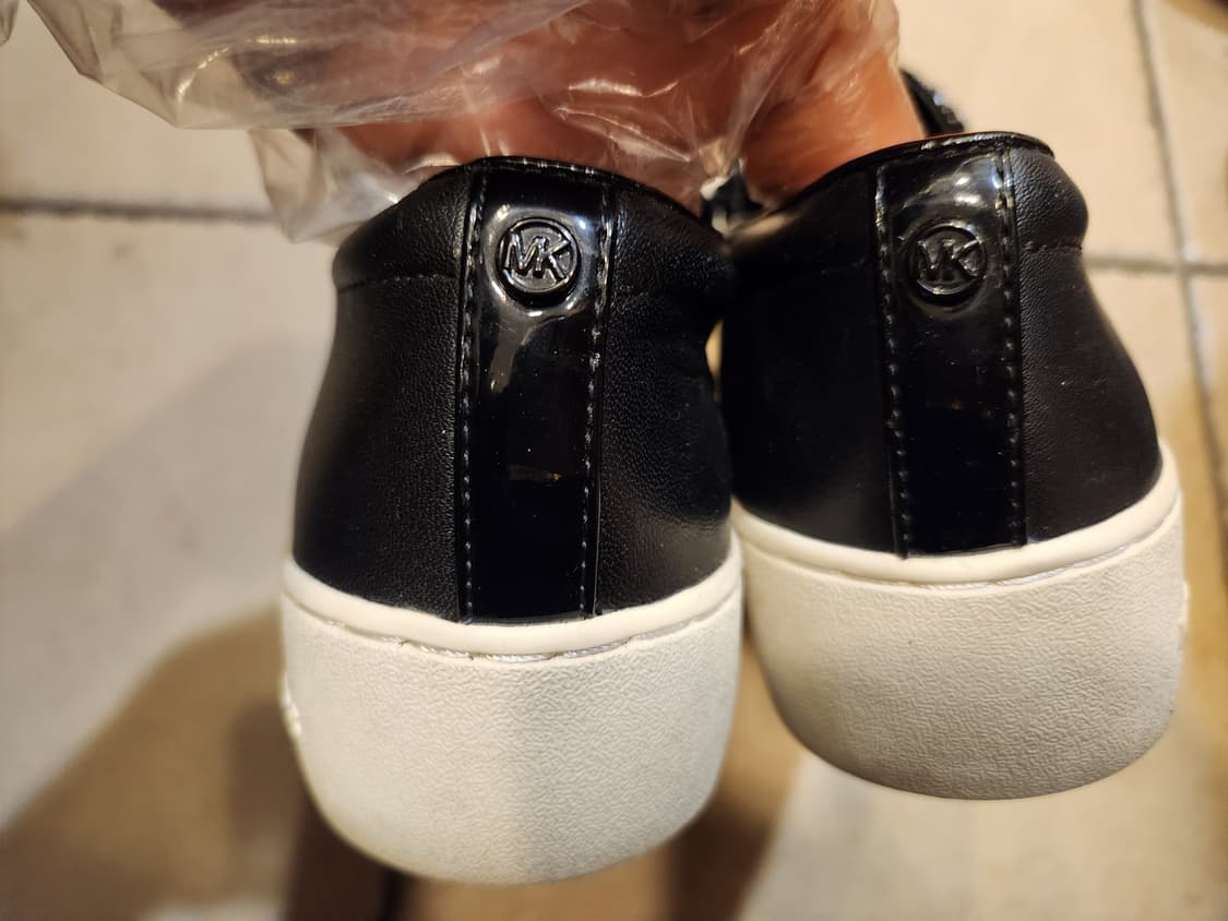 마이클코어스 블랙 플라워 슬립온 상품이미지4