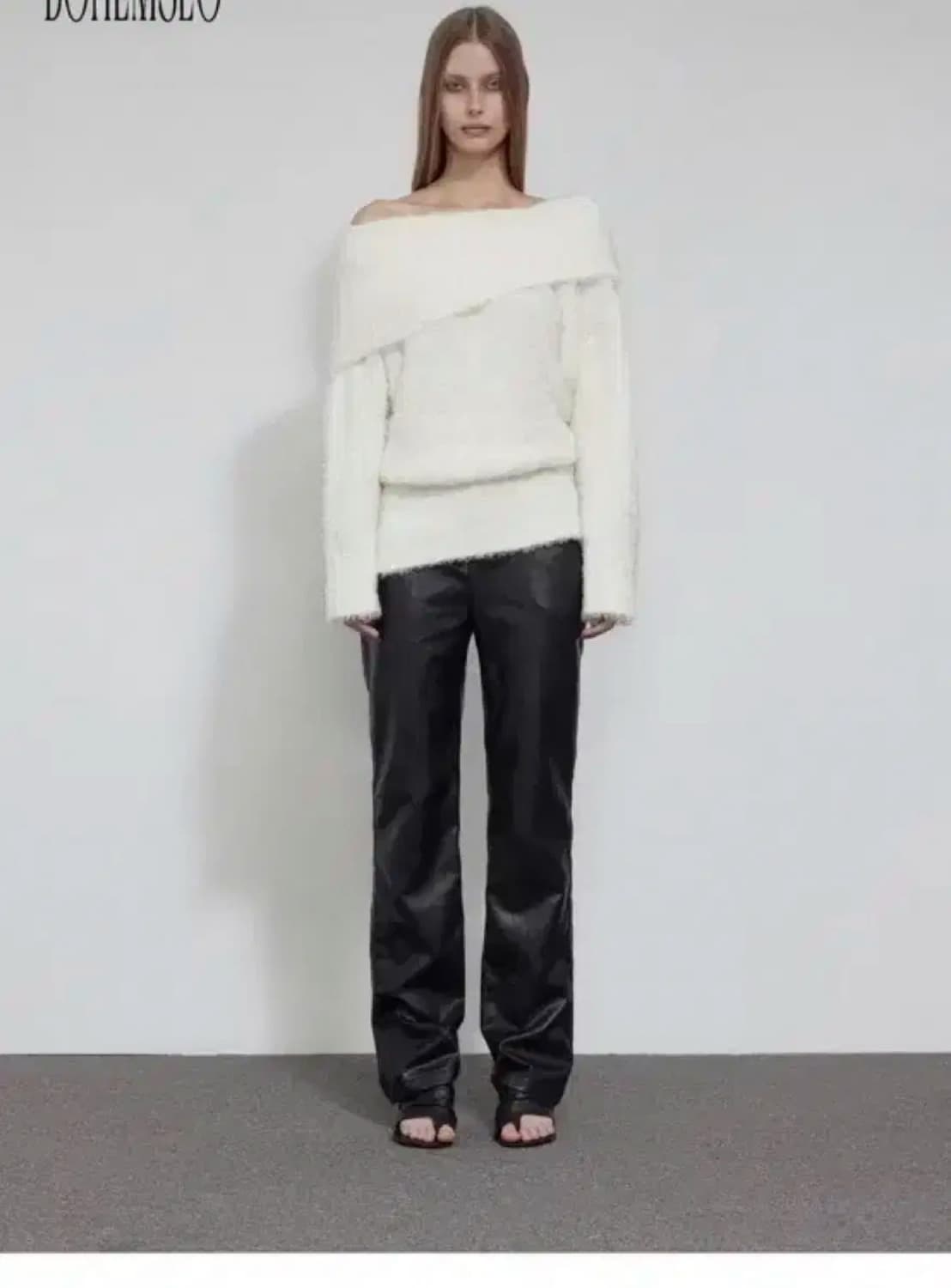 보헤미안서울 보헴서 오프숄더 부클 니트 아이보리 화이트 상품이미지1