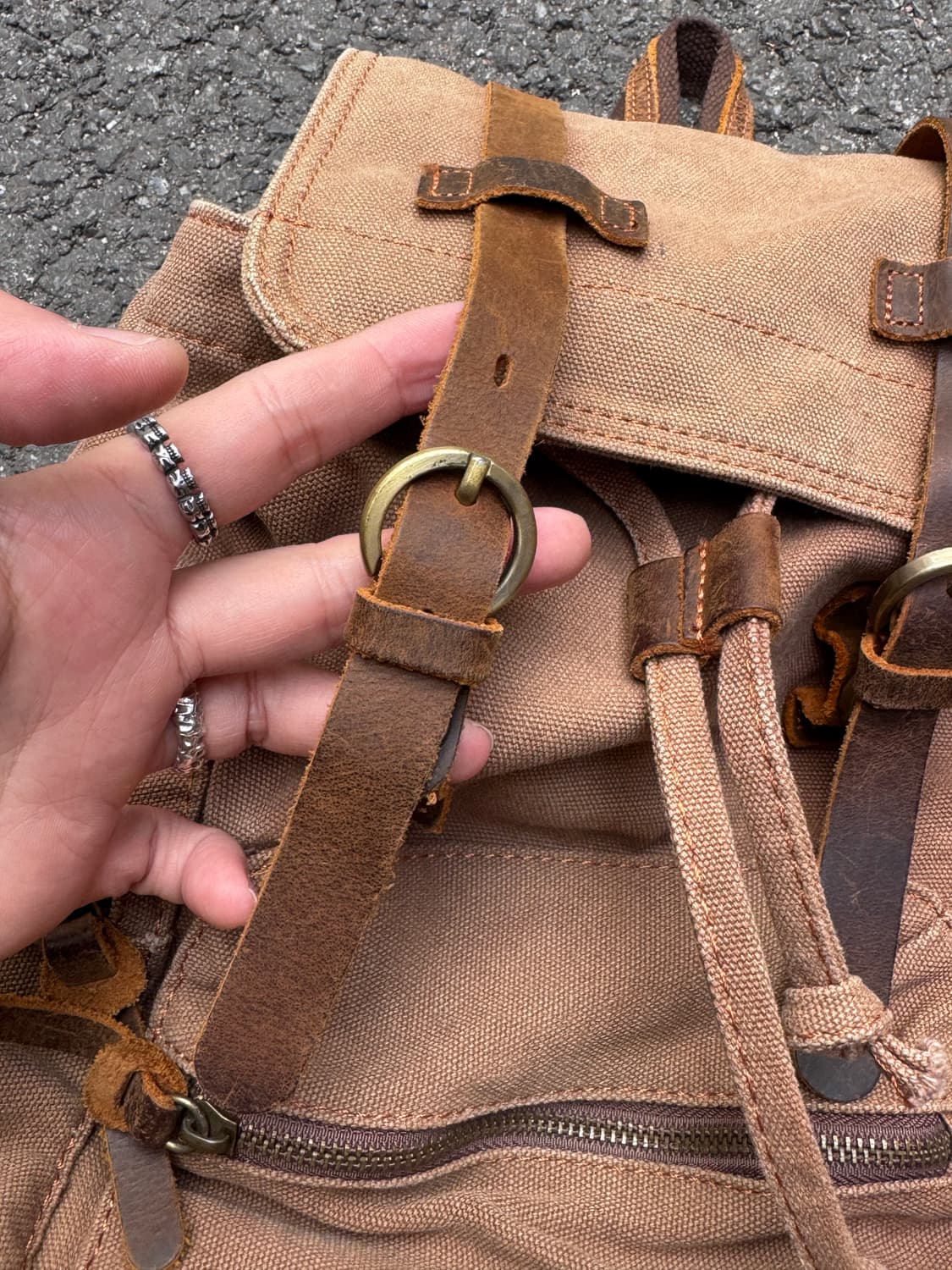 빈티지 레더 디테일 캔버스 백팩  상품이미지5