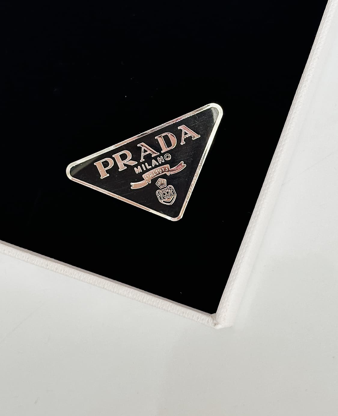 프라다 빈티지 업사이클링 메탈브로치 넥타이핀 상품이미지3