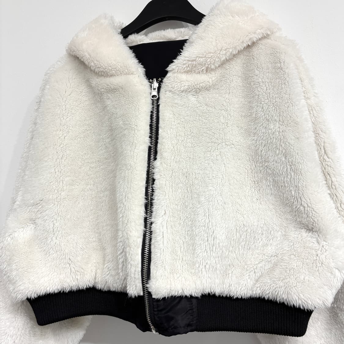 리버시블 양면 퍼 크롭 후드 항공점퍼 상품이미지5