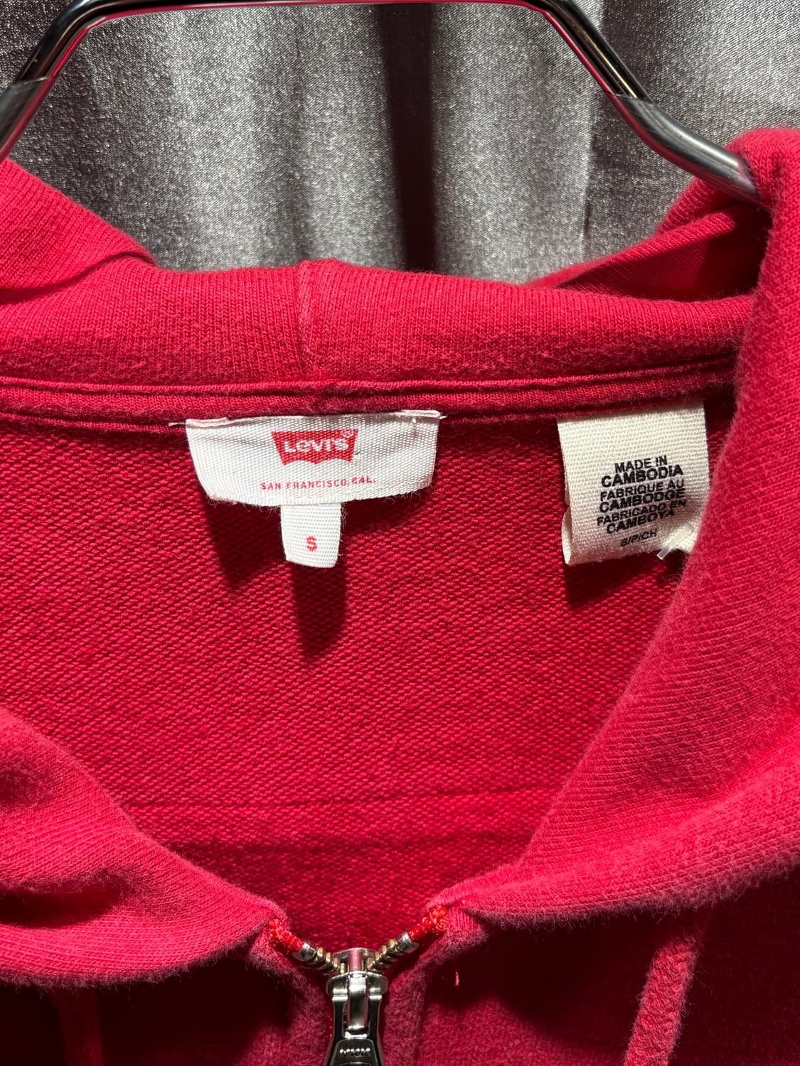 S 리바이스 스펠링 라인 레드 후드집업 상품이미지7
