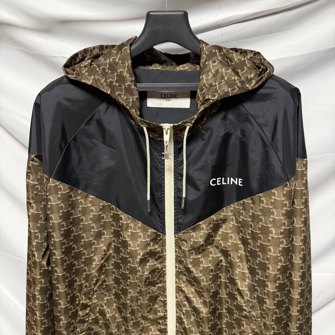 [S+급/50] 셀린느 트리오페 블루종 후드 바람막이 자켓 상품이미지2