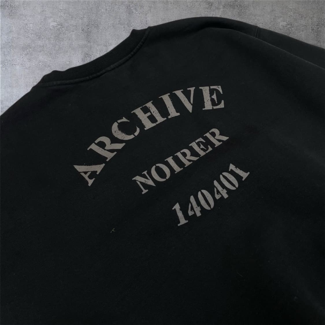 노이어 Noirer 블랙 ARCHIVE 로고 맨투맨 50 상품이미지7