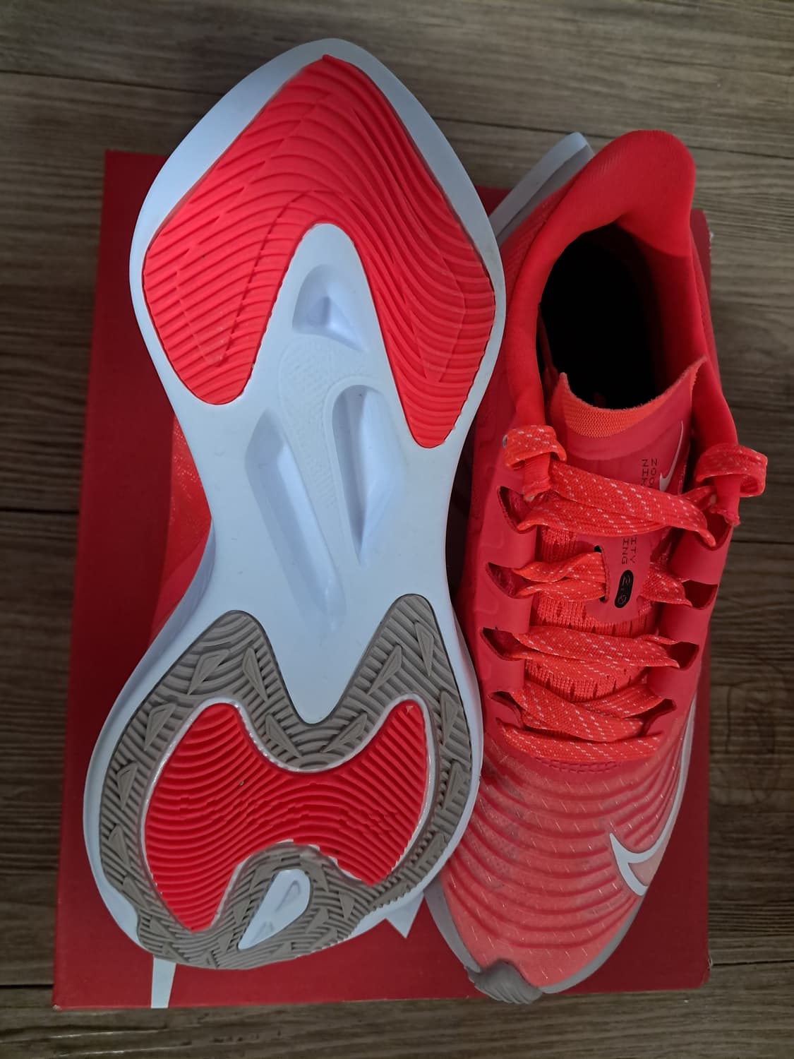 나이키 줌 런닝화 225 상품이미지9