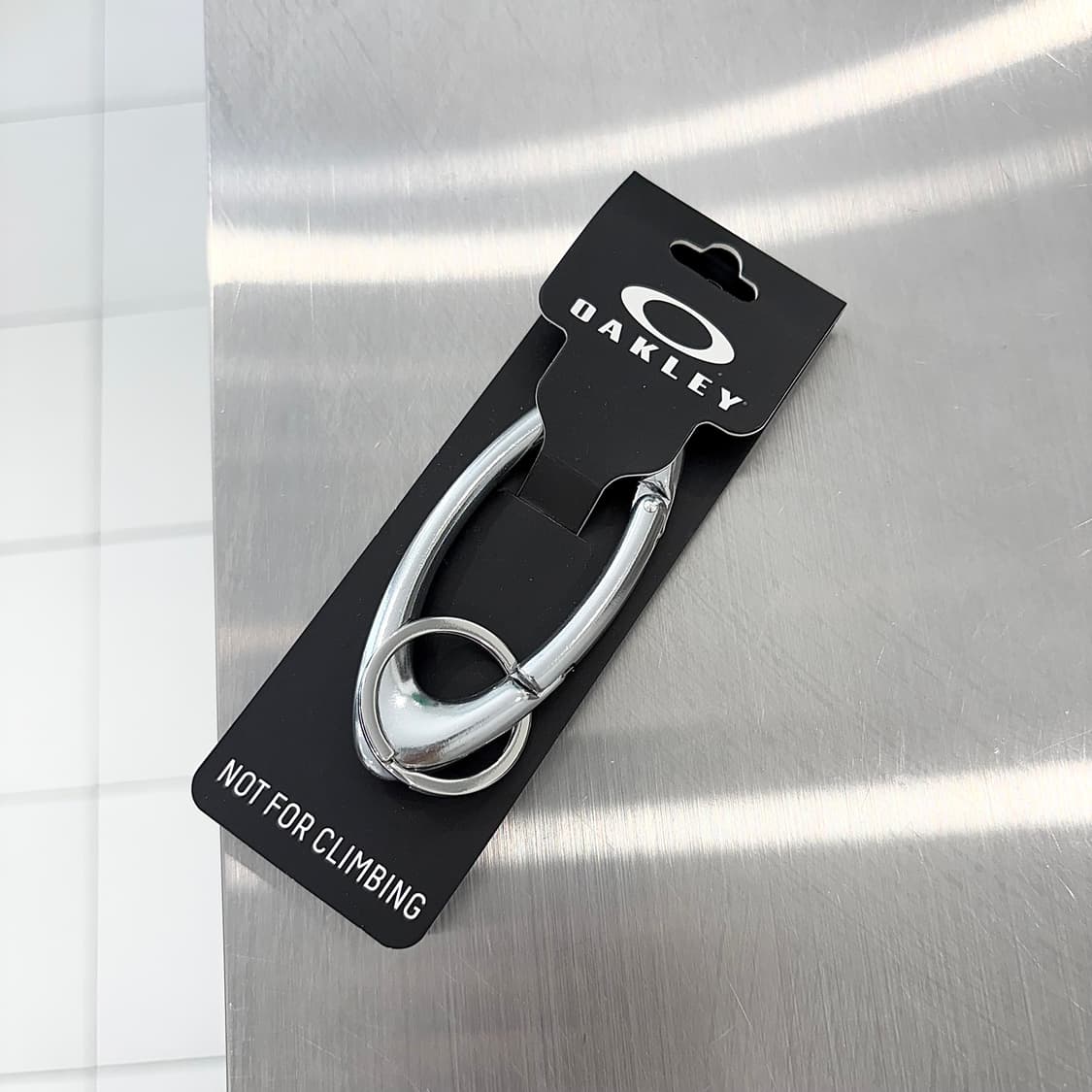 오클리 에센셜 아이콘 카라비너 실버  상품이미지2