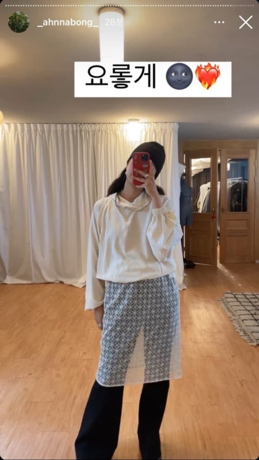 에토스 소프트 하이넥 루즈 블라우스 상품이미지1