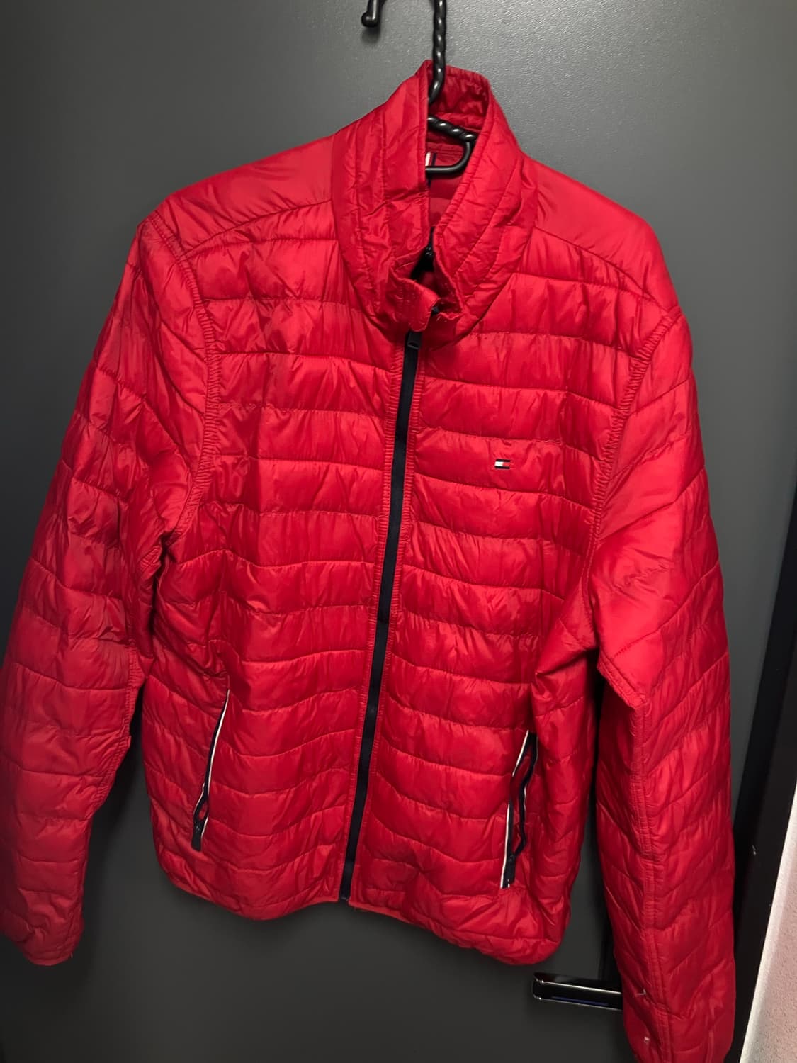 타미힐피거 경량패딩 팝니다 상품이미지1