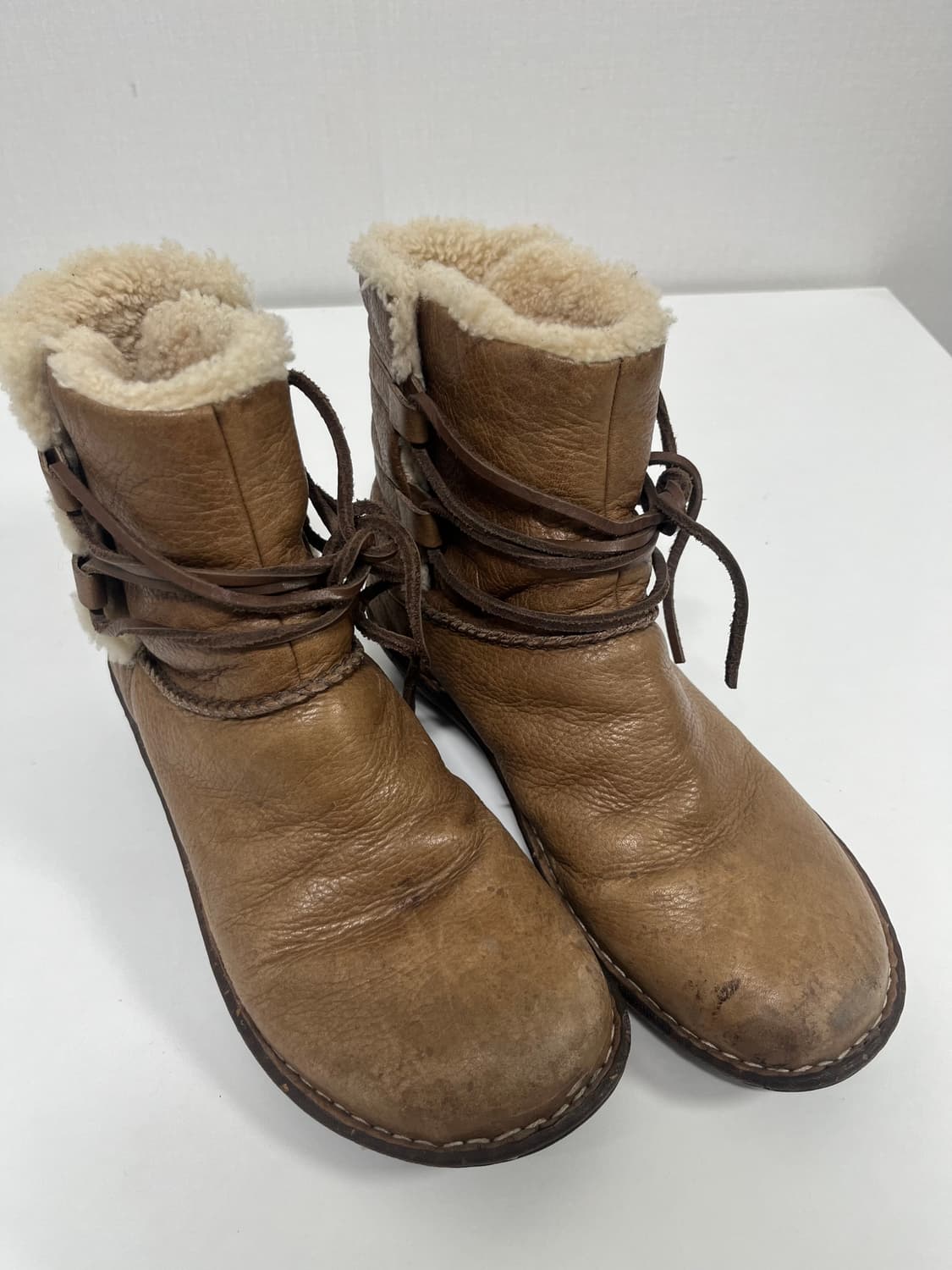 [250] 어그 ugg 레이스업 가죽 앵글 부츠 상품이미지4