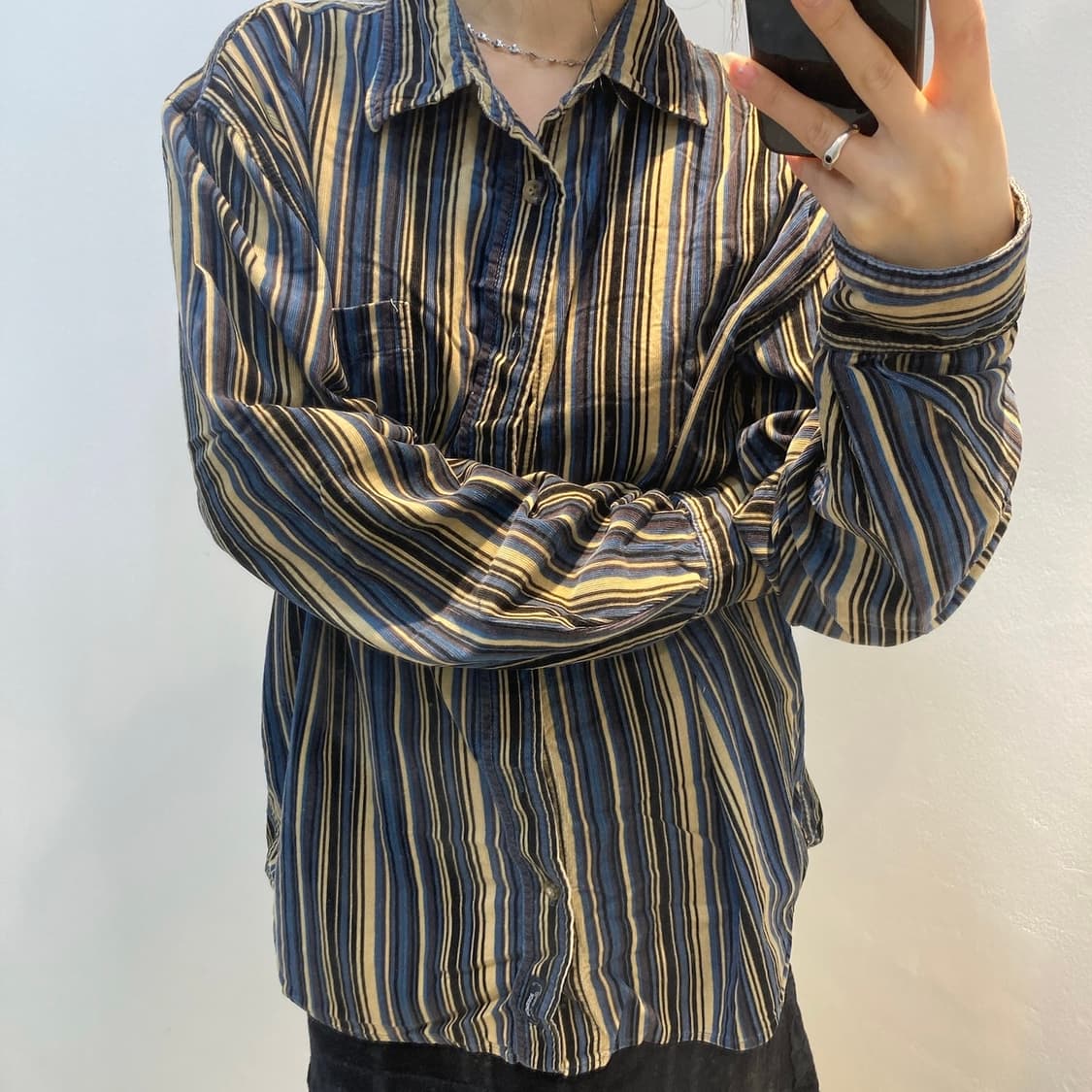 옴파로스 코듀로이 스트라이프 셔츠 상품이미지3