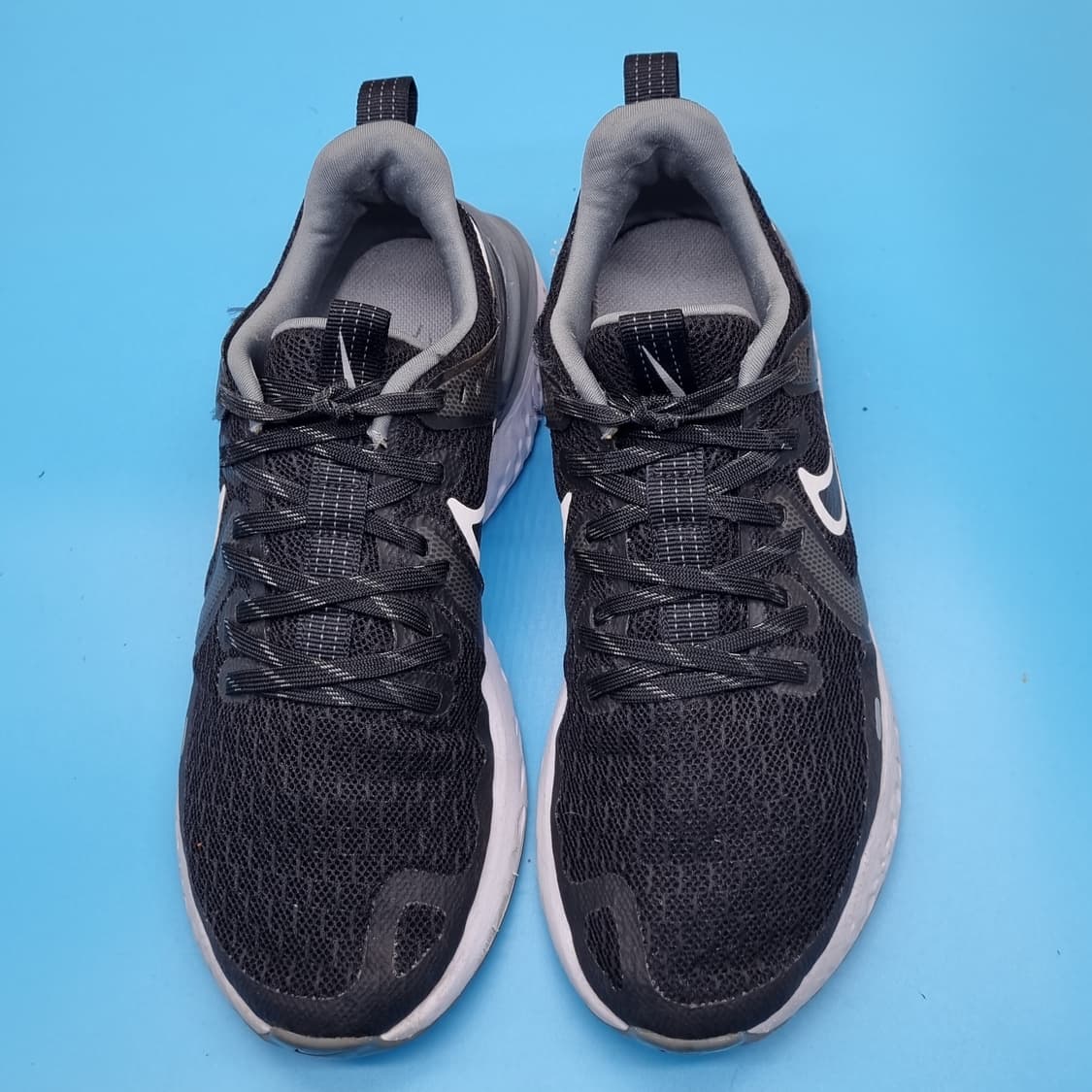 나이키 레전드 리액트2 런닝화240 상품이미지2