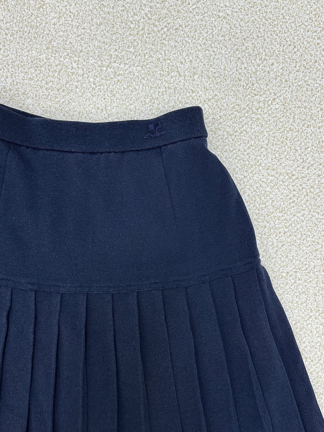 꾸레쥬 네이비 밴딩 스커트 상품이미지2