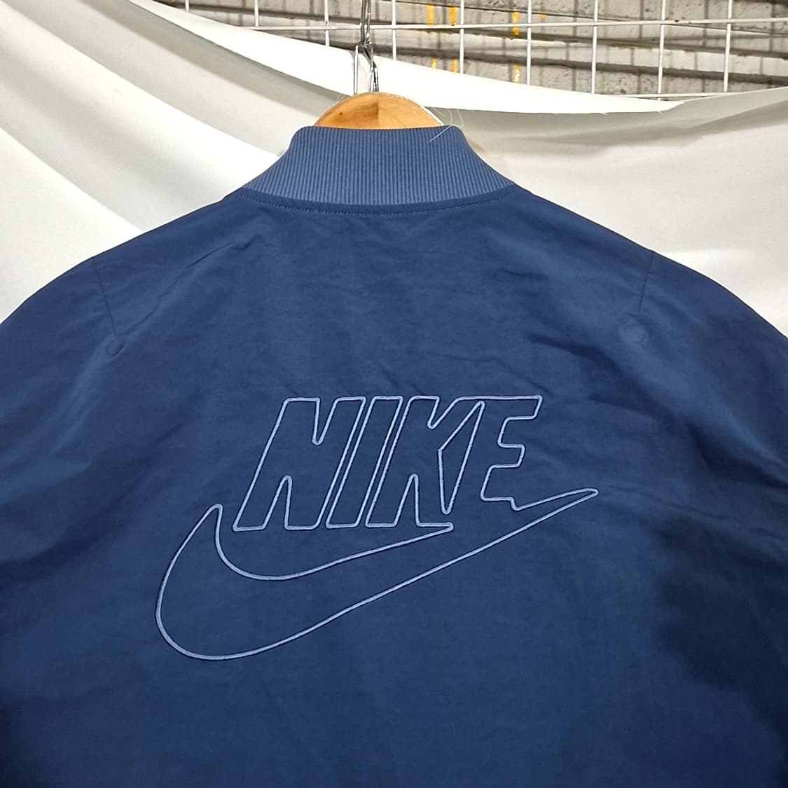 나이키 NSW 라인드 봄버 자켓 상품이미지3