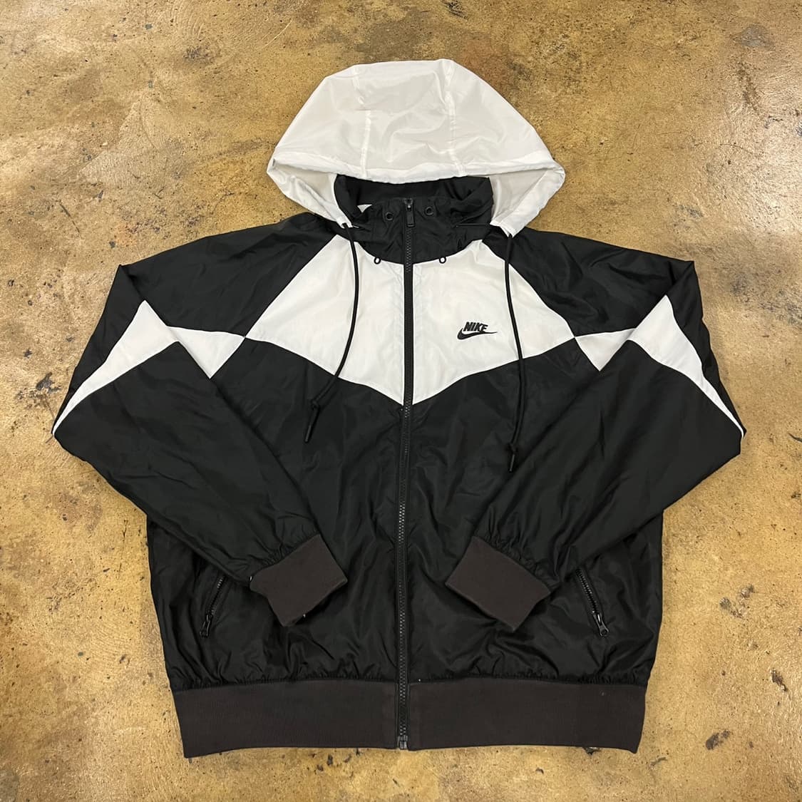 [정품/M] 나이키 바람막이 자켓 블랙 화이트 b17 상품이미지2