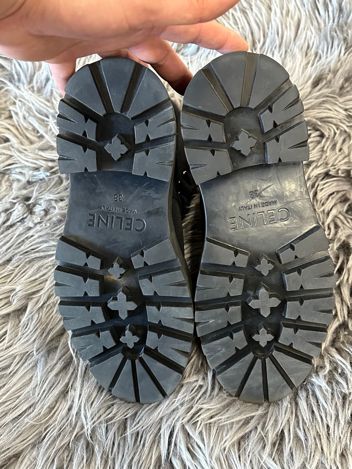 셀린느 CELINE 트라이엄프 러그솔 레이스업 부츠 상품이미지5