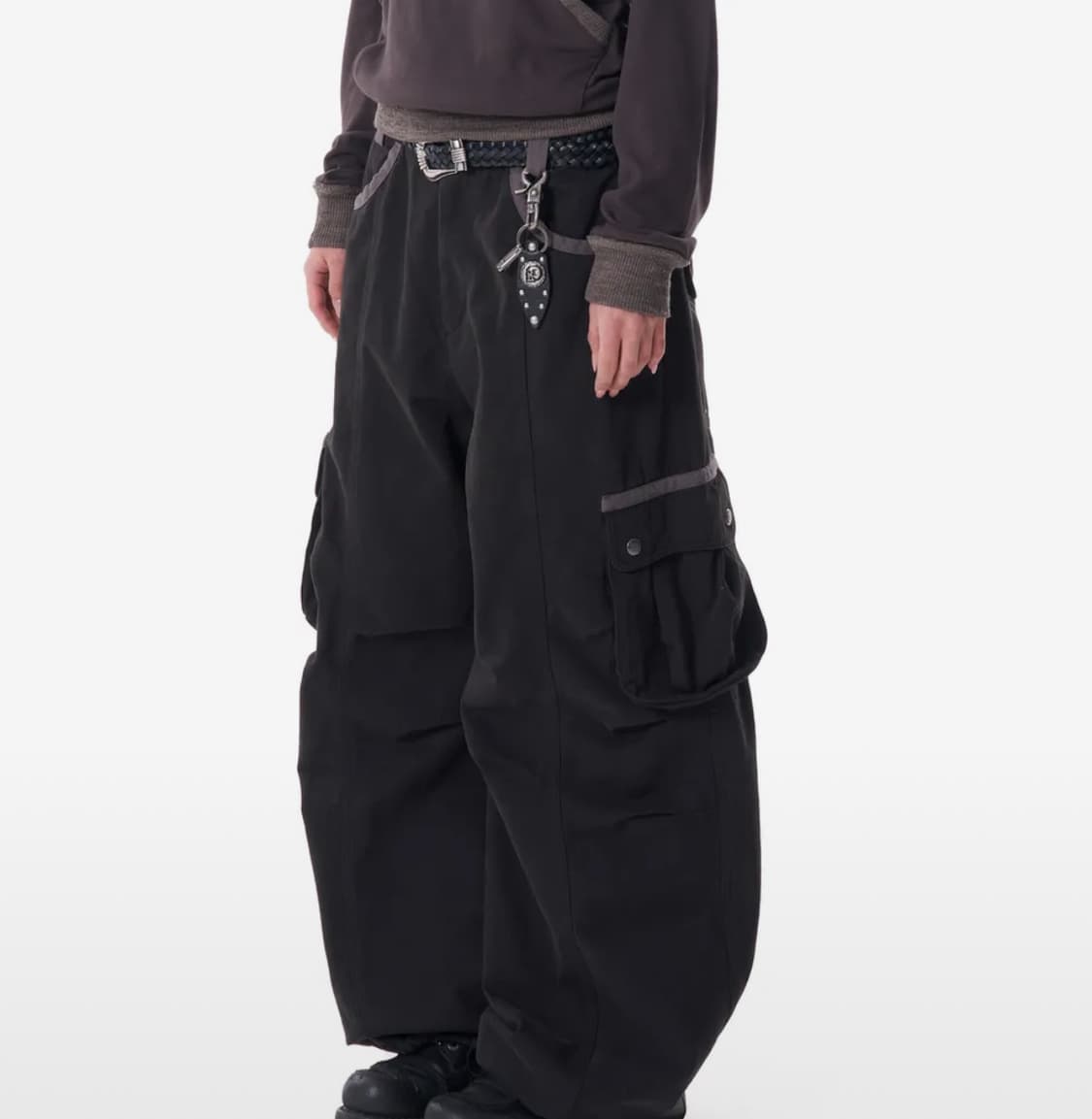 아캄 Knee Pin-tuck Contrast Cargo Pants 상품이미지1