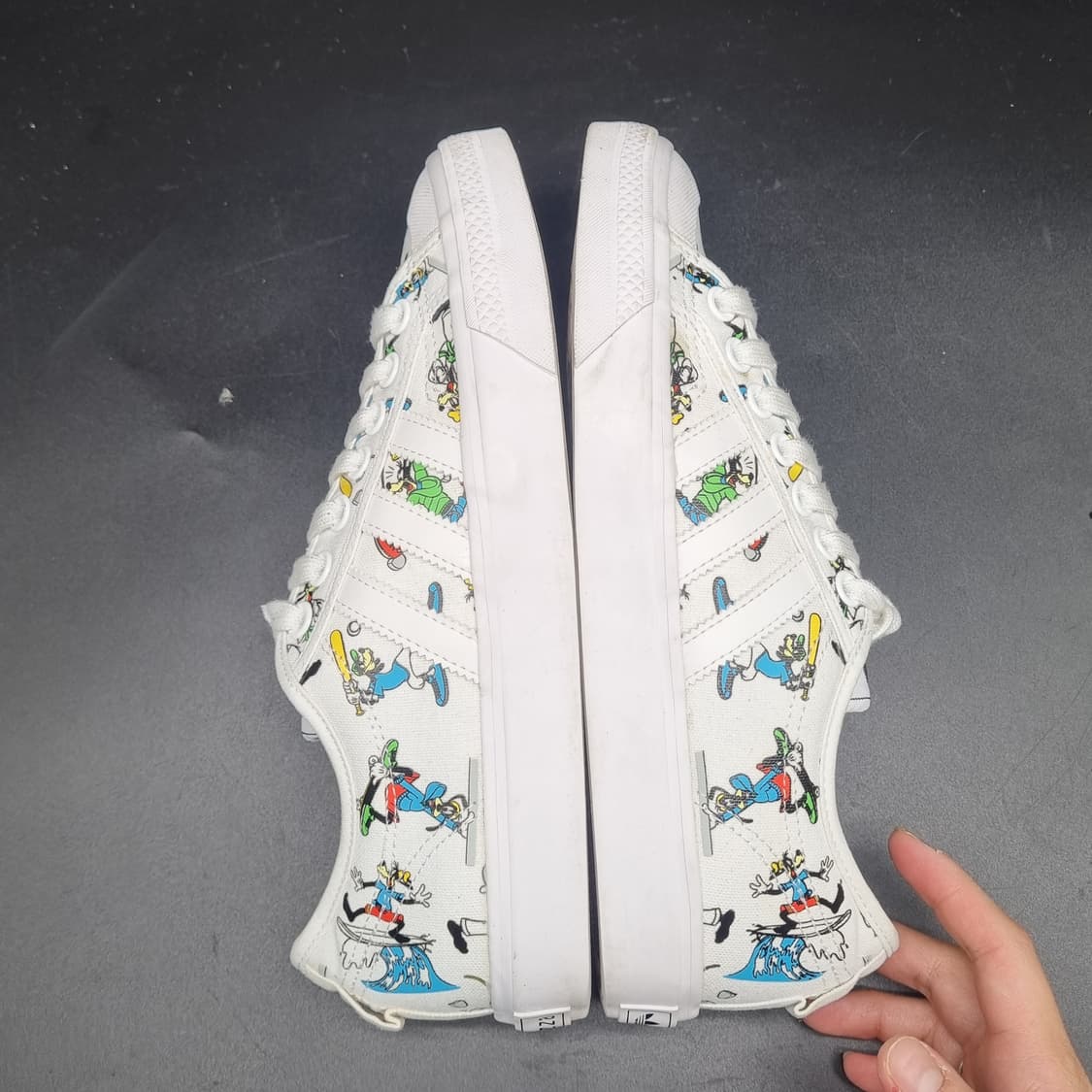 아디다스 니짜 x 디즈니 구피운동화265 상품이미지5