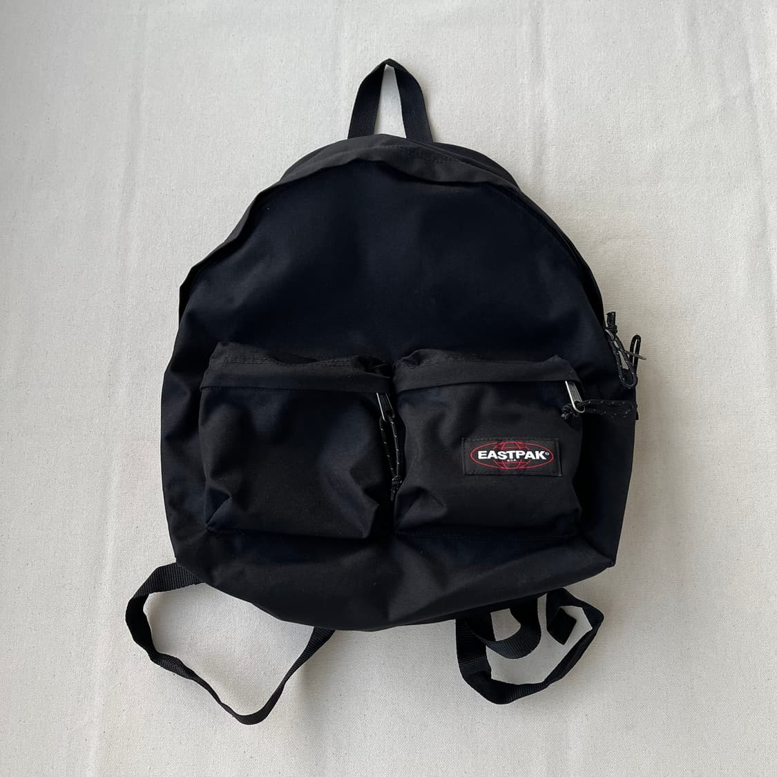 이스트팩 클래식 블랙 백팩 상품이미지1