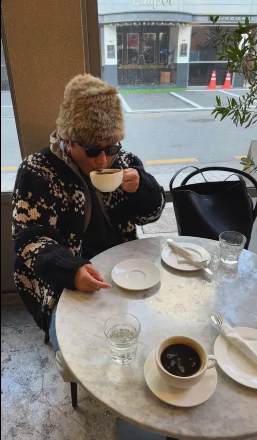 (카멜사장님 착용)올드조 코위찬 스웨터 38사이즈 상품이미지1