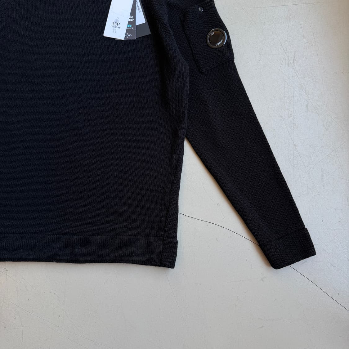 cp컴퍼니 렌즈 크루넥 스웨터 상품이미지2