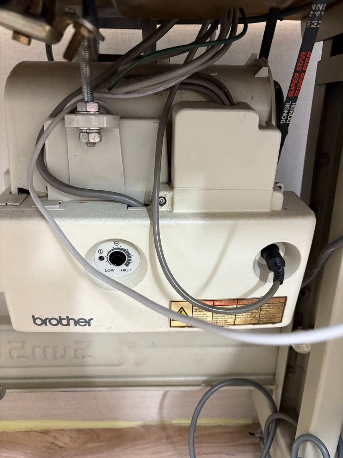 급처) 부라더 자동사절 무소음 공업용 미싱 상품이미지6