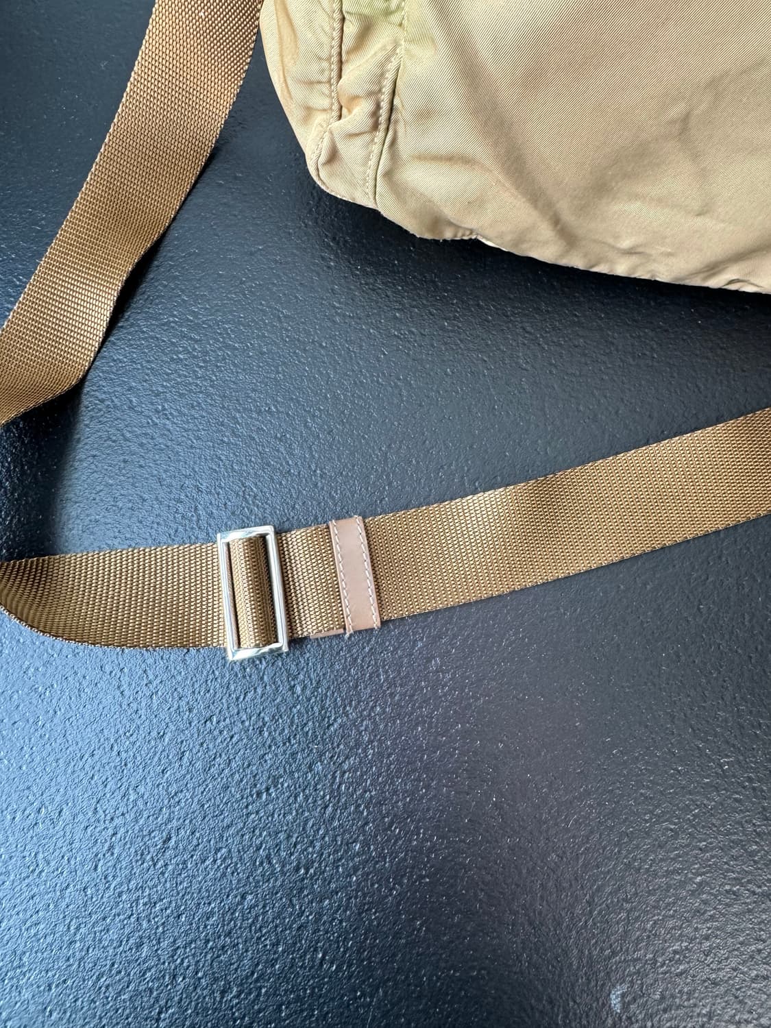 프라다 리나일론 크로스백(정품) 상품이미지7