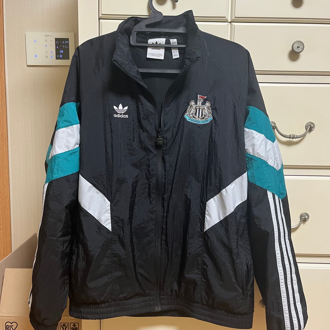 [L] 아디다스 뉴캐슬유나이티드 트랙탑 상품이미지1