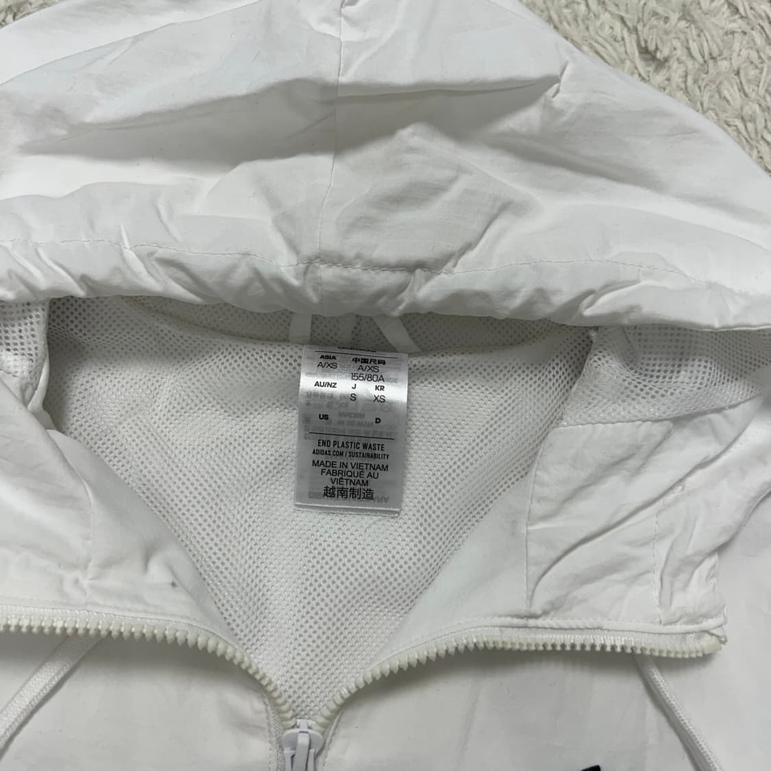 Adidas white windbreaker 상품이미지6