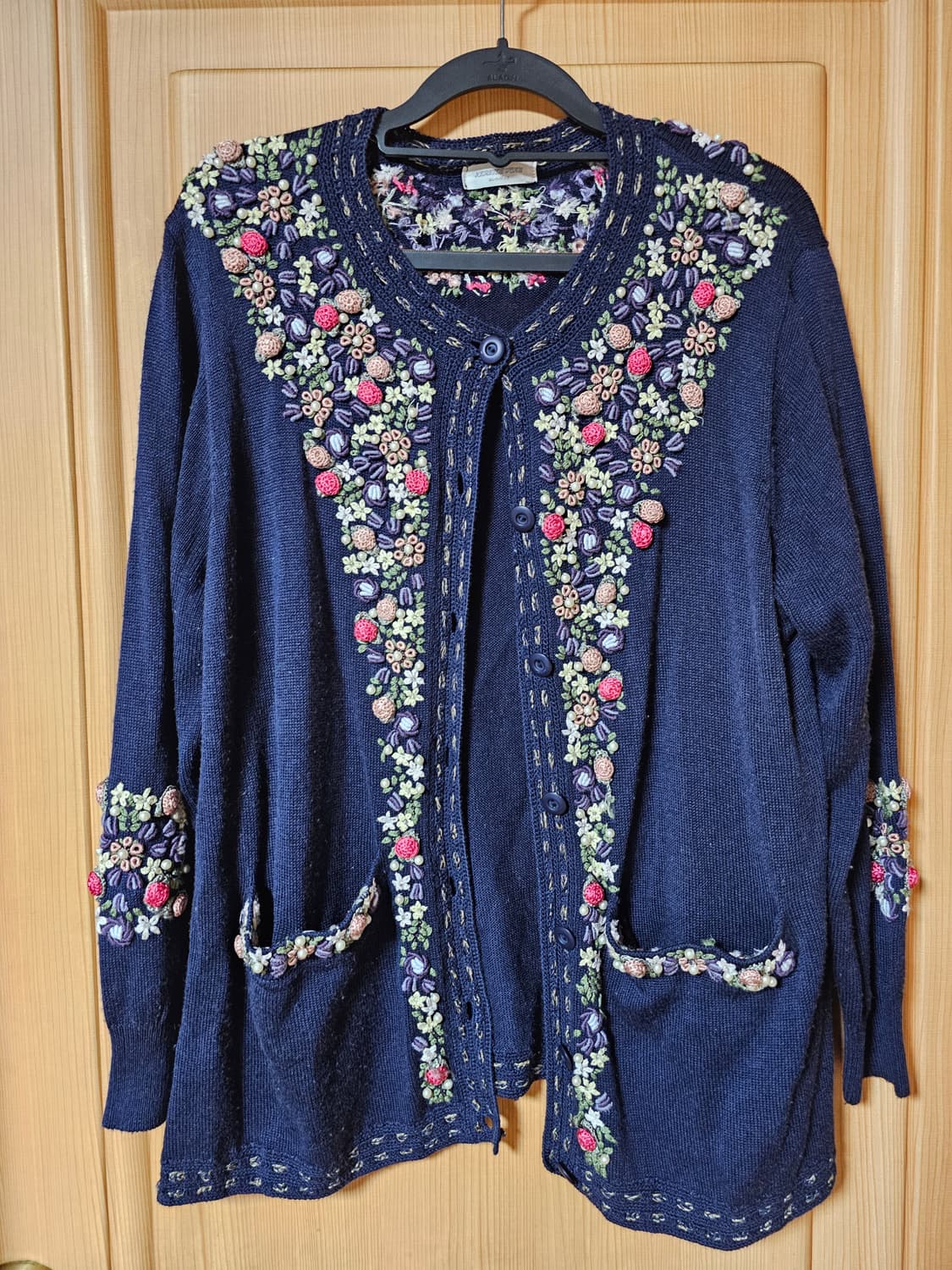 플라워입체자수네이비가디건 상품이미지1