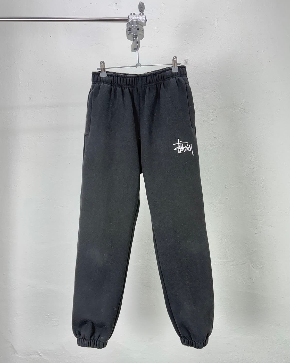 스투시 워시드 블랙 스톡 스웨트 팬츠 상품이미지1