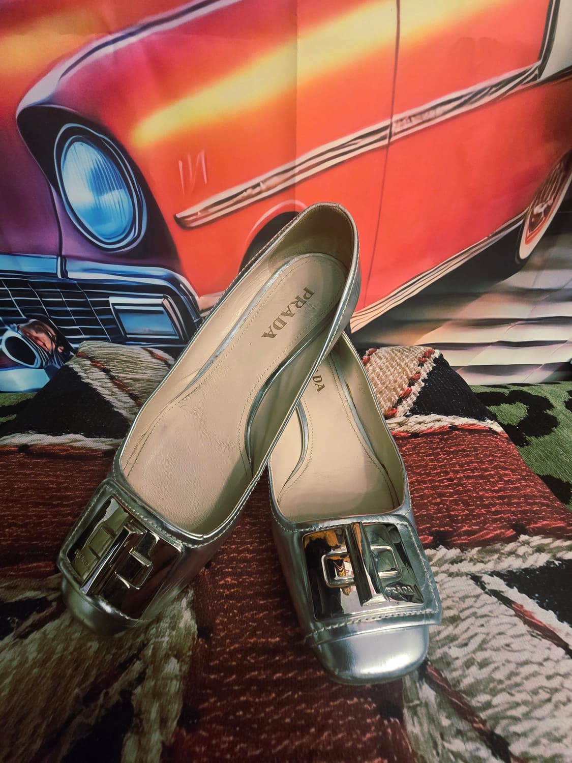 프라다 PRADA 실버 페이턴트 가죽 슬링백 펌프스 상품이미지1