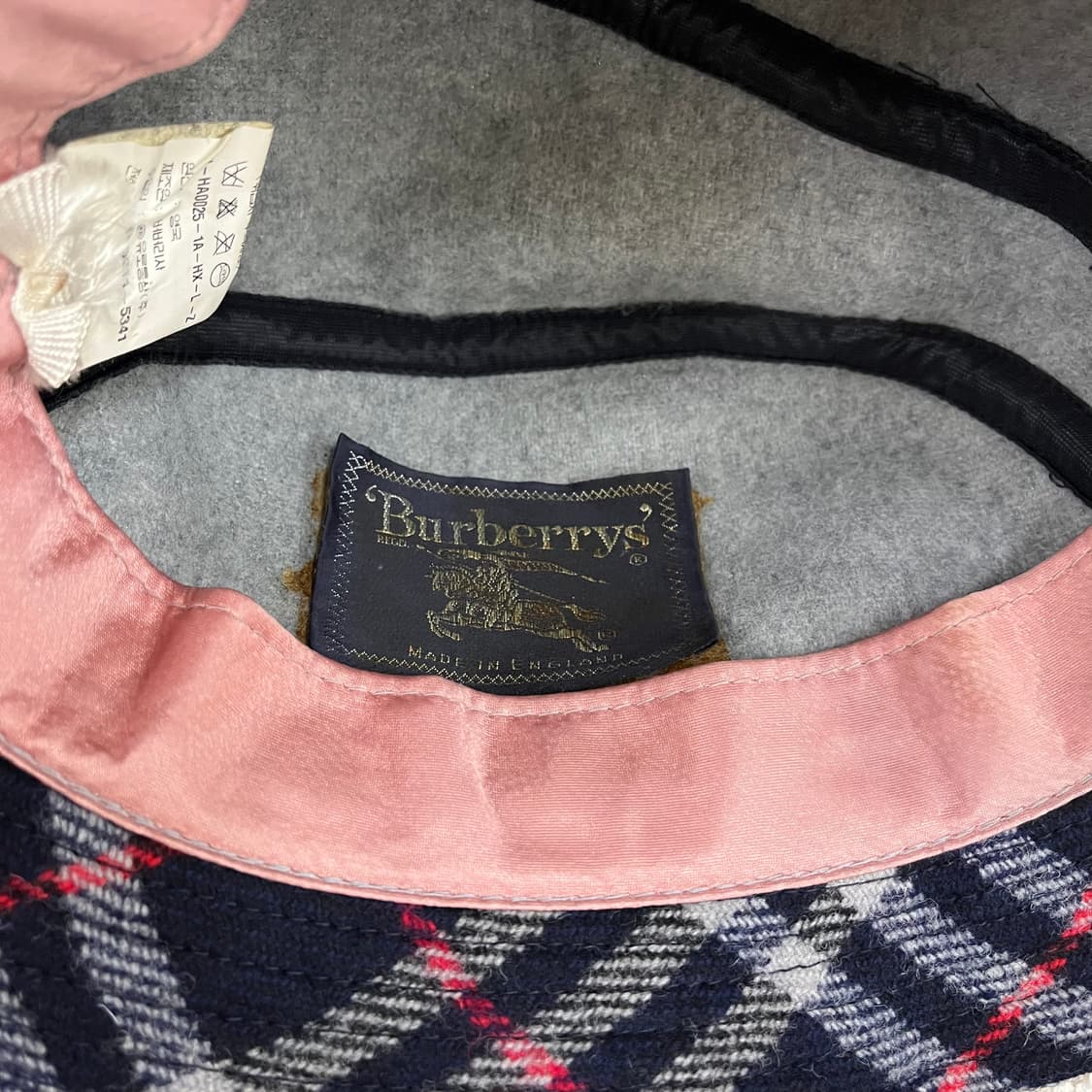 55 버버리 노바체크 페도라 버킷햇 0202M2 상품이미지4