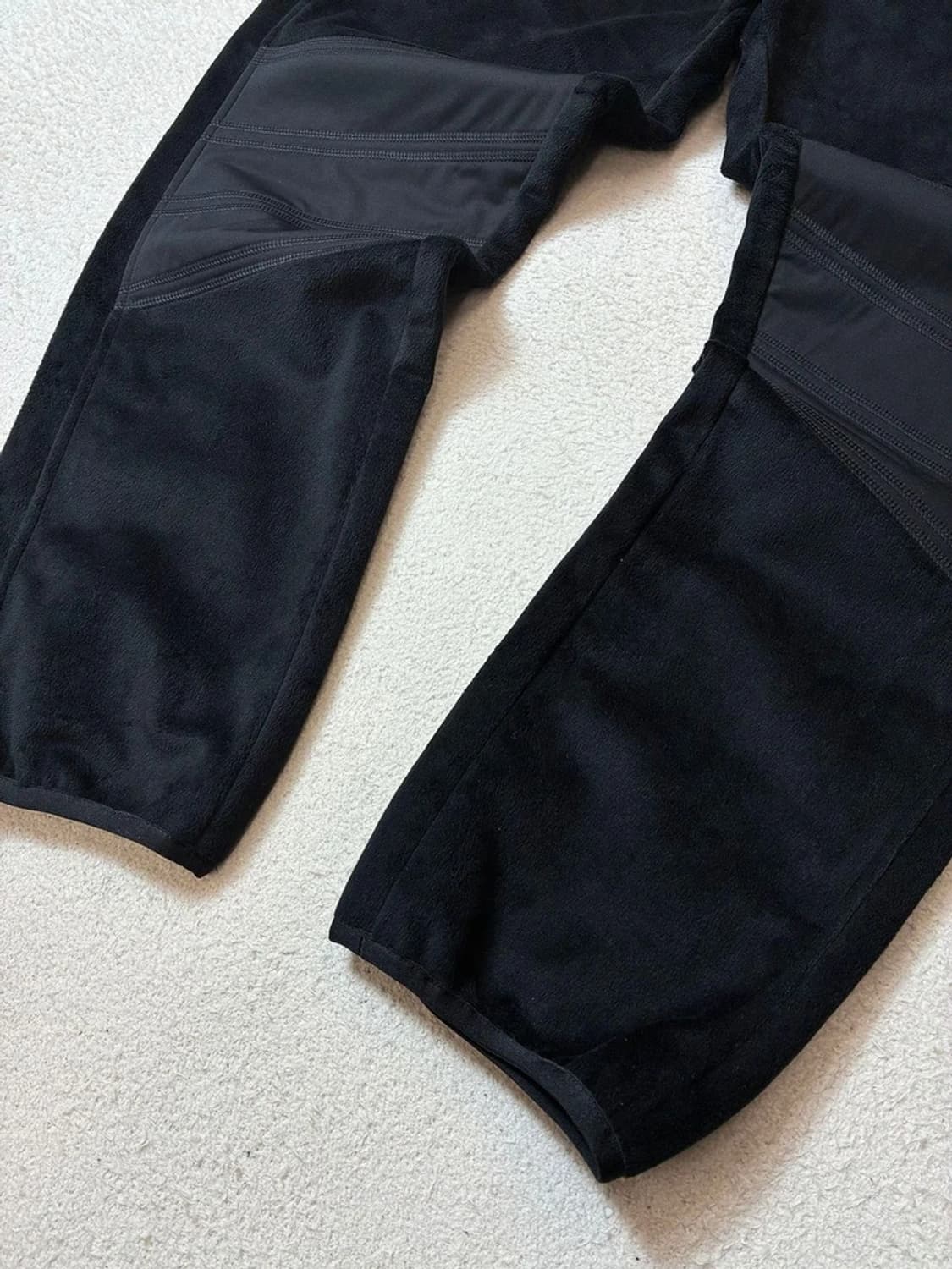 아디다스 이큅먼트 벨벳 니 스웻 팬츠 PN6964 상품이미지4