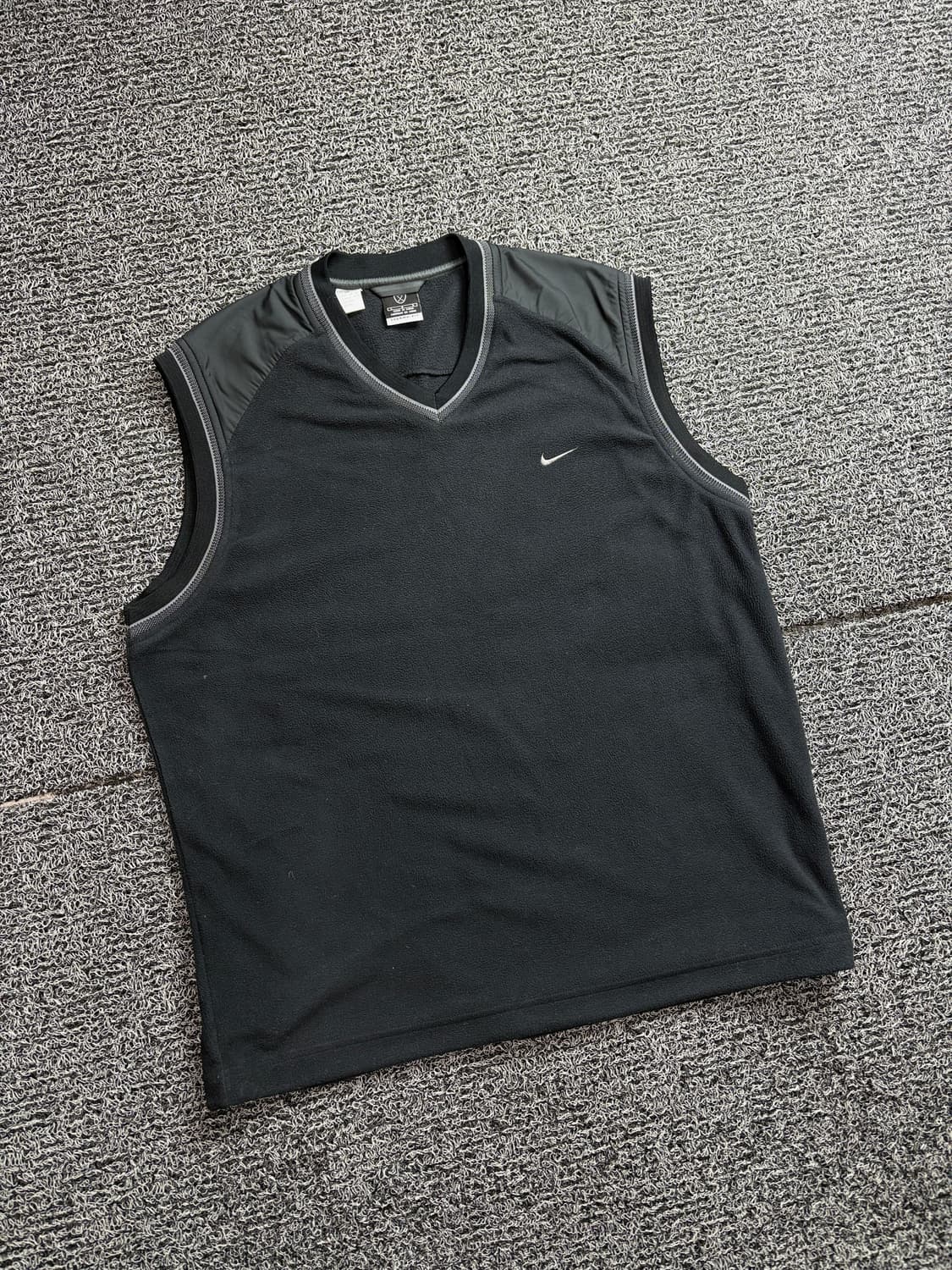 00s 나이키 올드스쿨 스우시로고 후리스 베스트 2093 상품이미지1