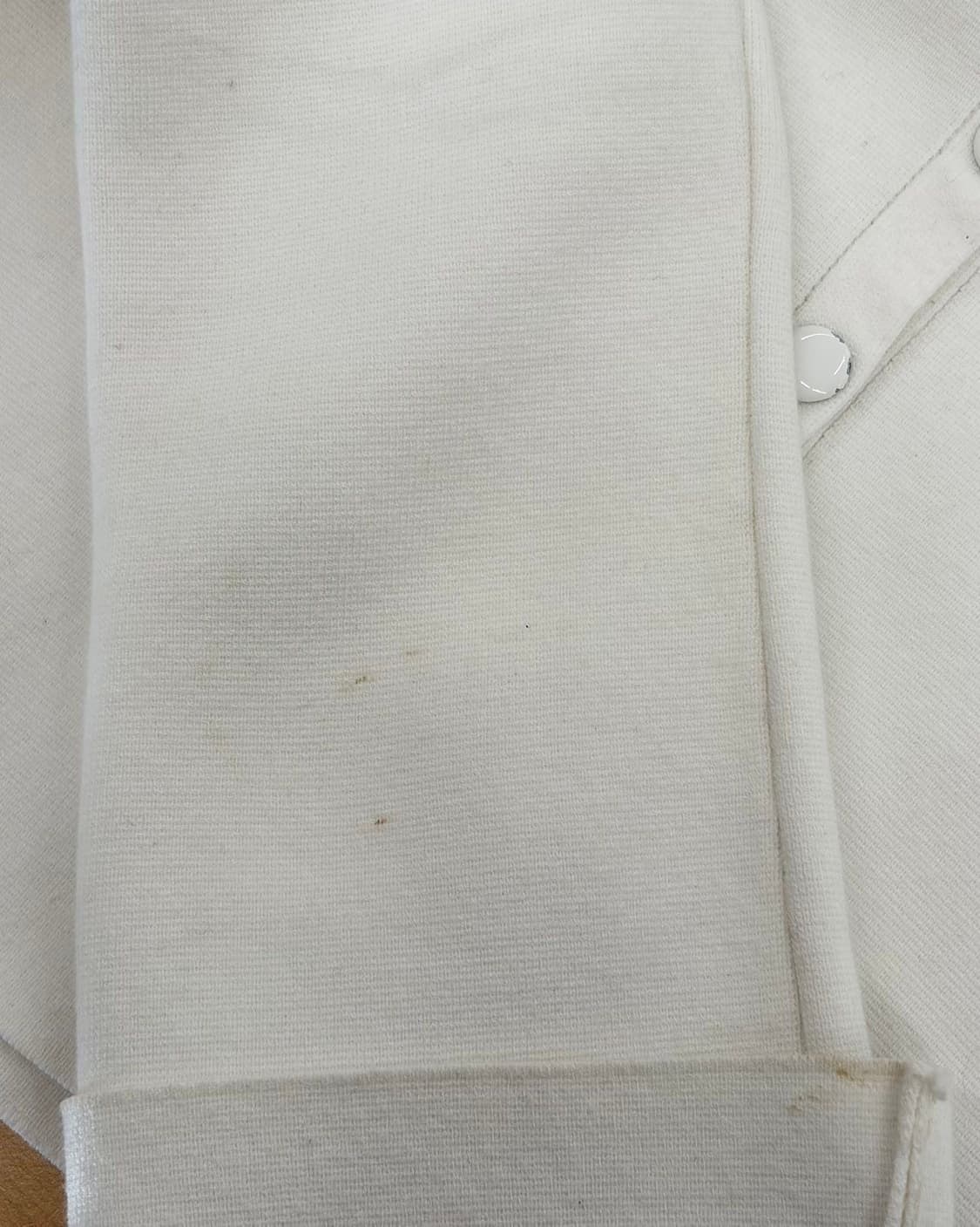 꾸레쥬 화이트 로고 버튼업 크롭 가디건 상품이미지8