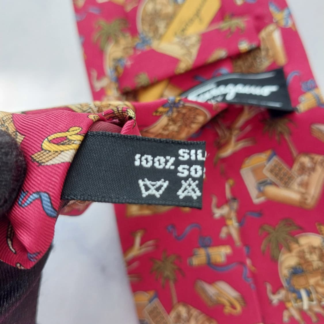 살바토레 페라가모 실크판타지 패턴 넥타이 9.4cm A+등급 K2273 상품이미지9