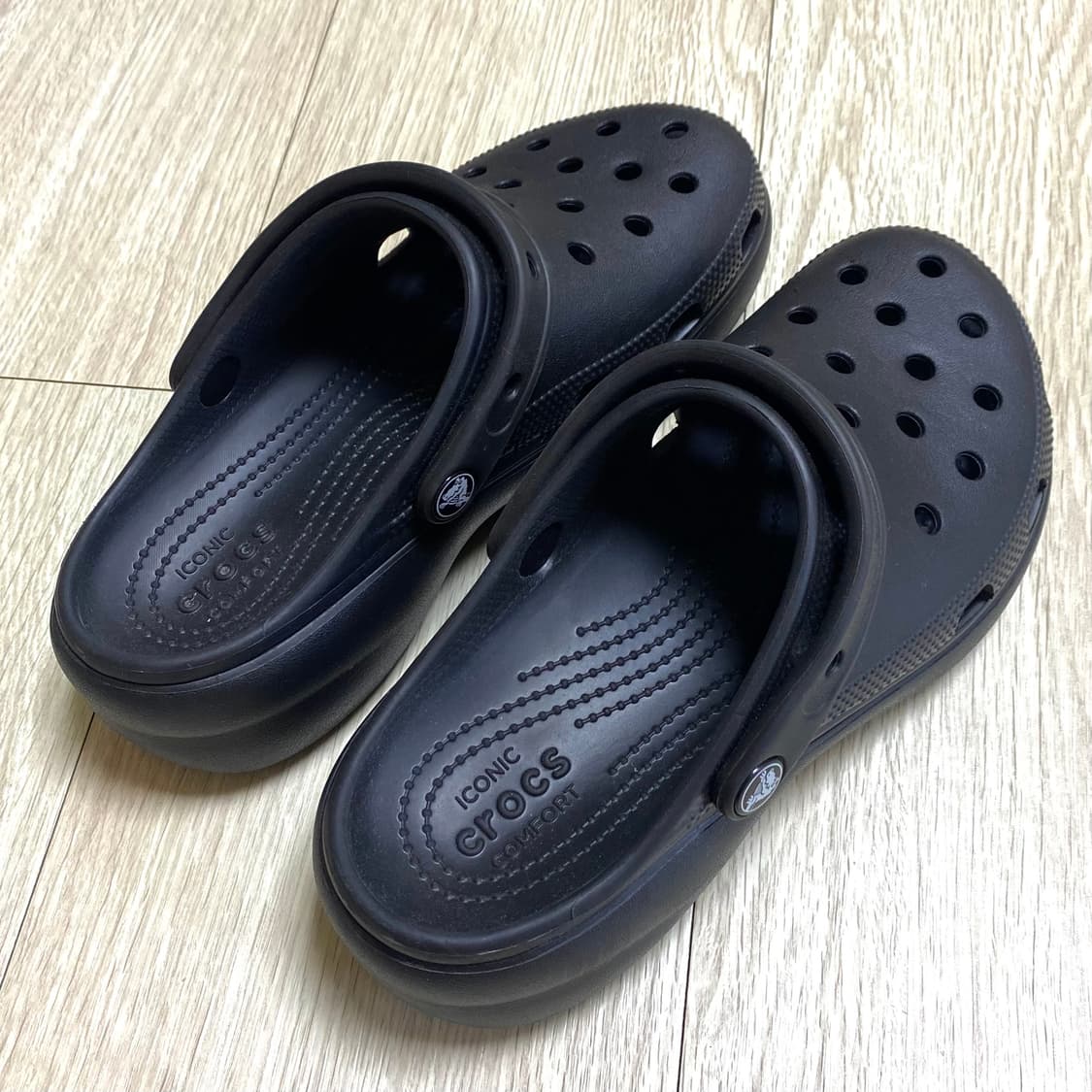 크록스 클래식 플랫폼 클로그 블랙 (250/W8) 상품이미지2