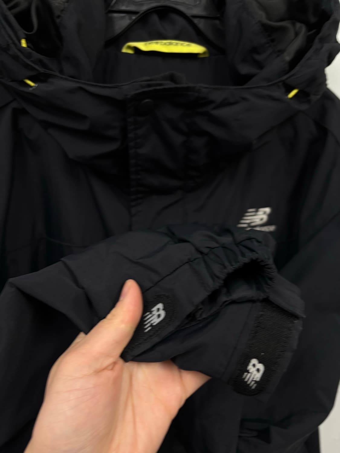 뉴발란스 후드 점퍼 상품이미지3