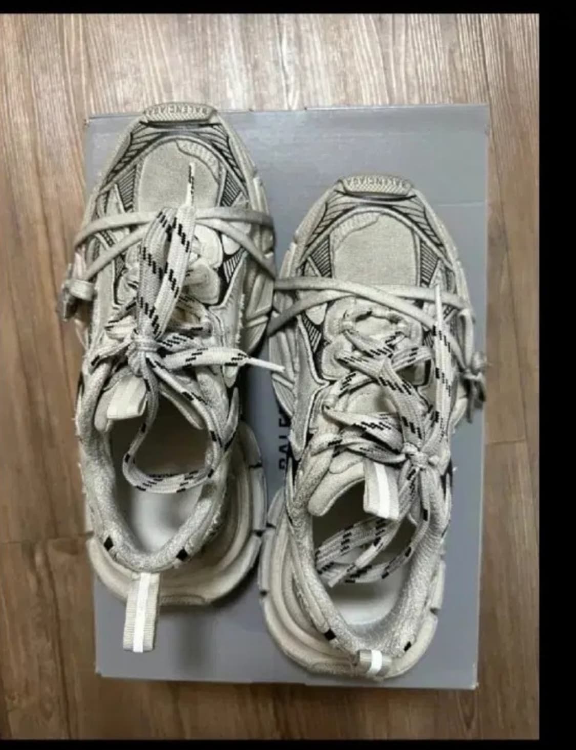 발렌시아가3XL 41사이즈 에그쉘 상품이미지1