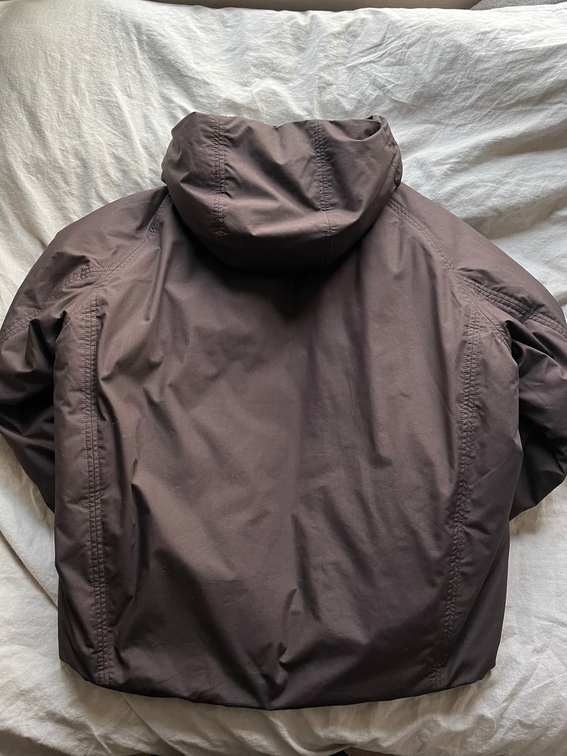 유니클로 U / 퍼프테크 볼륨 파카 / L / 다크 브라운 상품이미지3