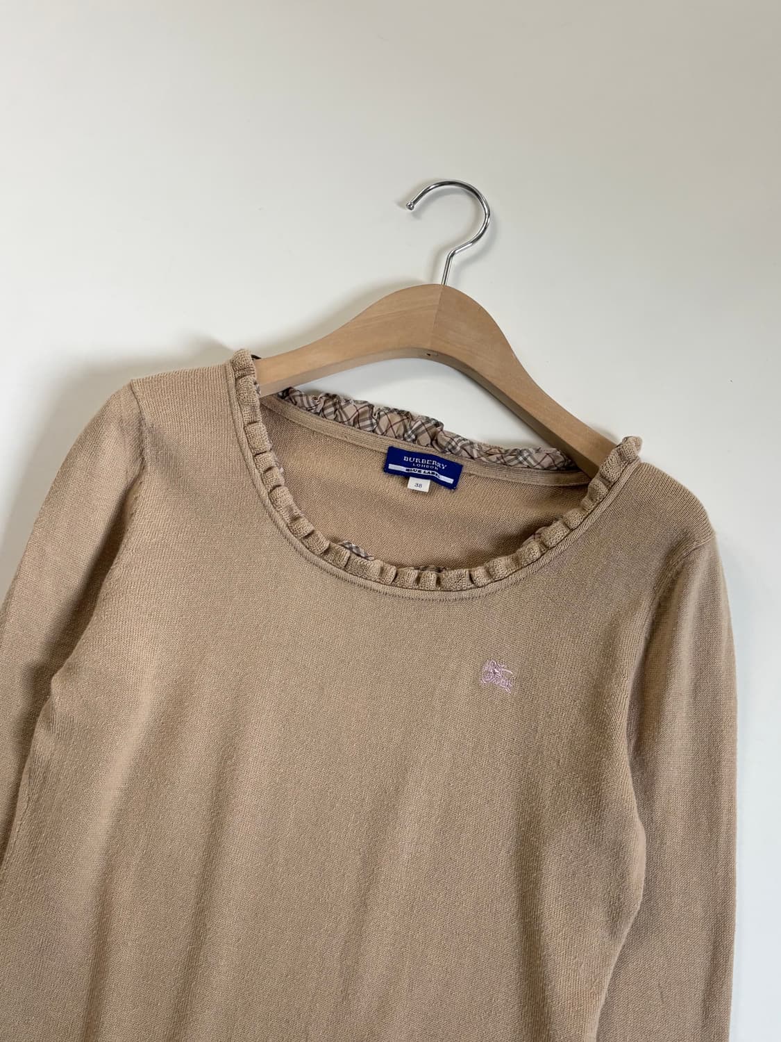 Burberrys 버버리 블루라벨 베이지컬러 프릴 슬리브니트 상품이미지4