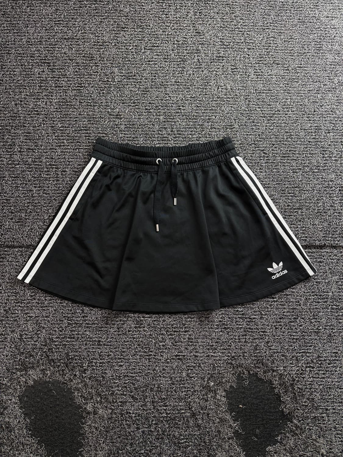 아디다스 우먼스 플레어 트랙 스커트 3741 상품이미지2