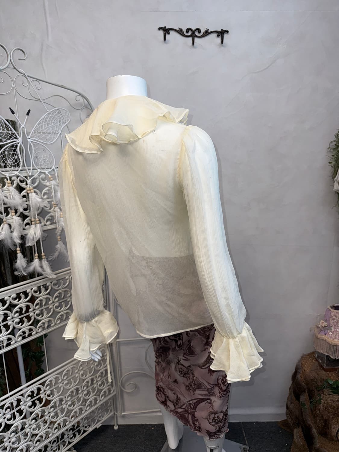 Ivory ruffle button silk blouse  상품이미지5