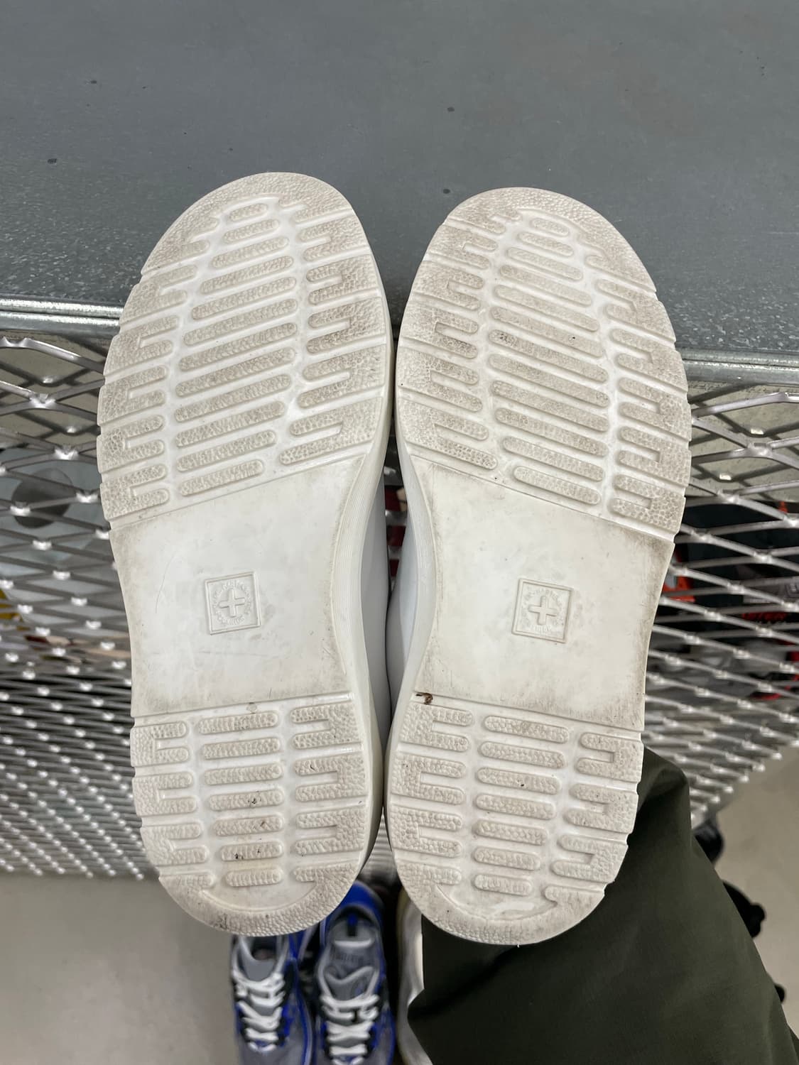 닥터마틴 알렉세이 화이트 UK3 상품이미지6