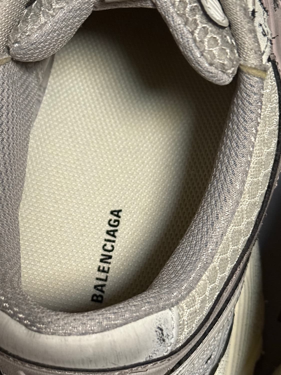 발렌시아가 스테이플러 43 에그쉘 상품이미지3