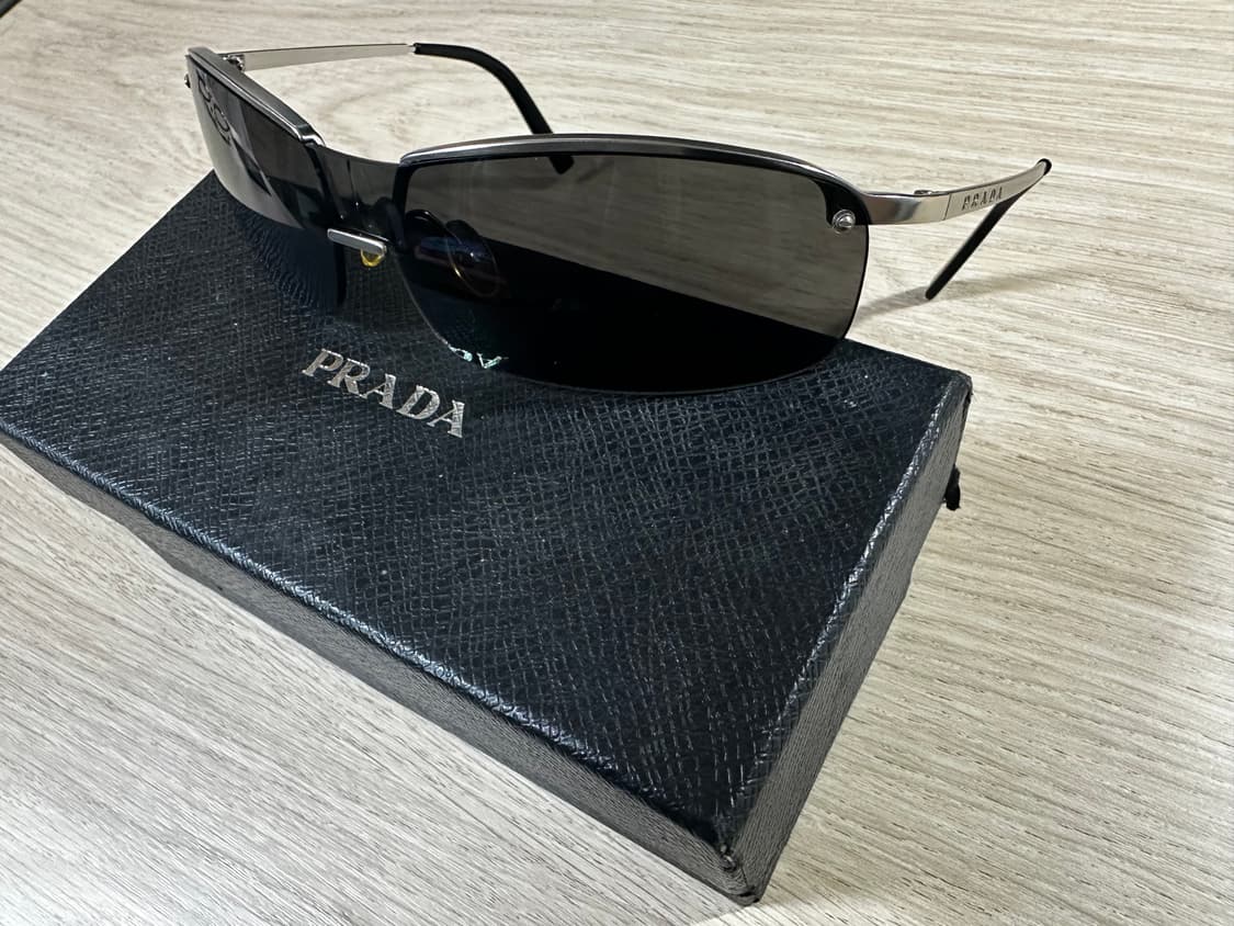 프라다 선글라스 상품이미지2