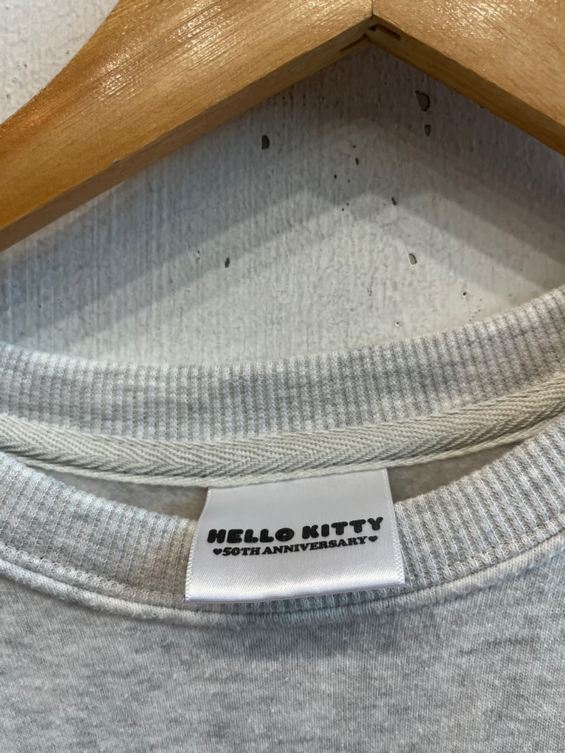 헬로키티 맨투맨 상품이미지4