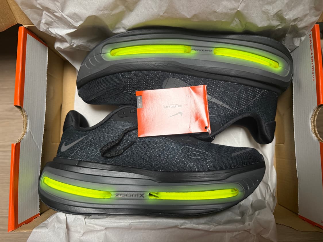 나이키 보메로 플러스 상품이미지1