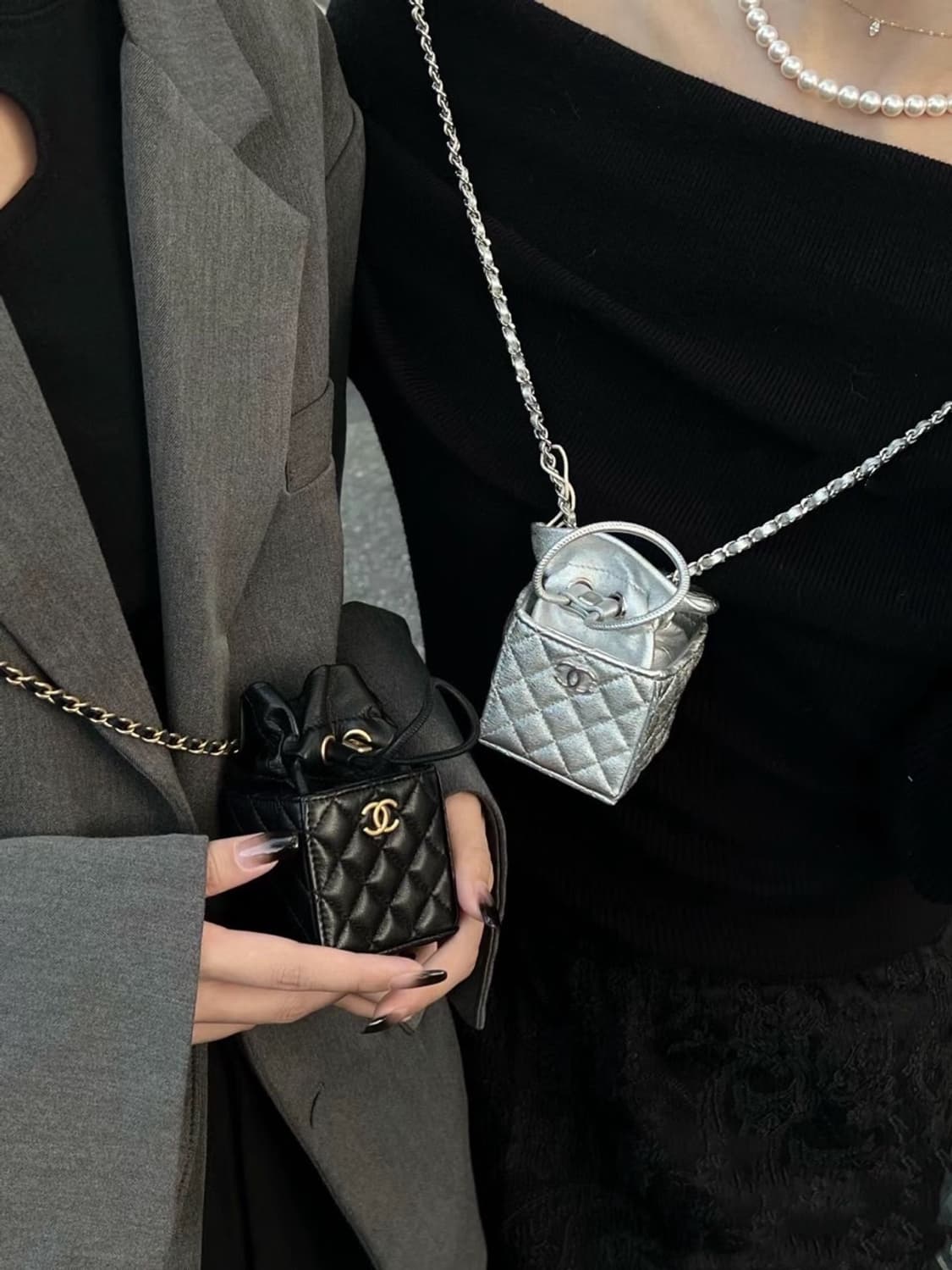 샤넬VIP 미니버킷  복조리 크로스 체인백 블랙 상품이미지10