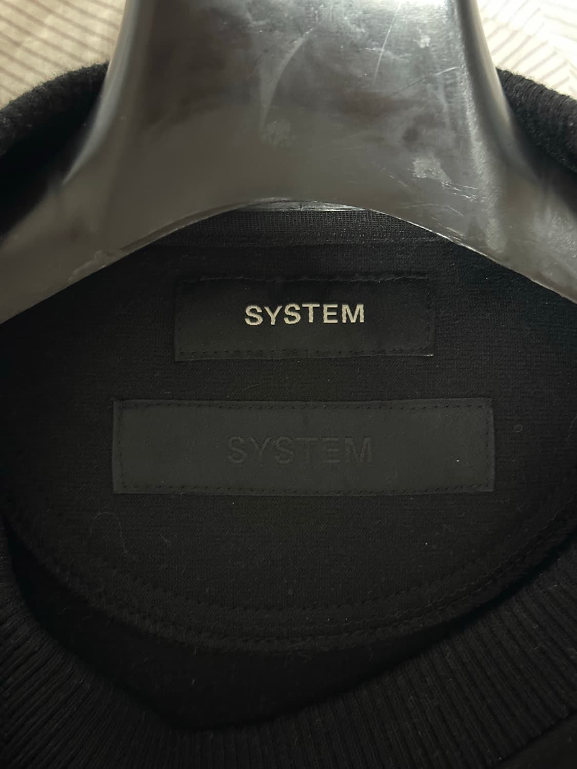 시스템옴므 22FW 블랙 코듀로이 맨투맨 95 사이즈 상품이미지4